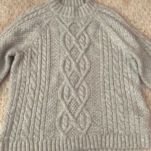 Abercrombie & Fitch Gray Sweater